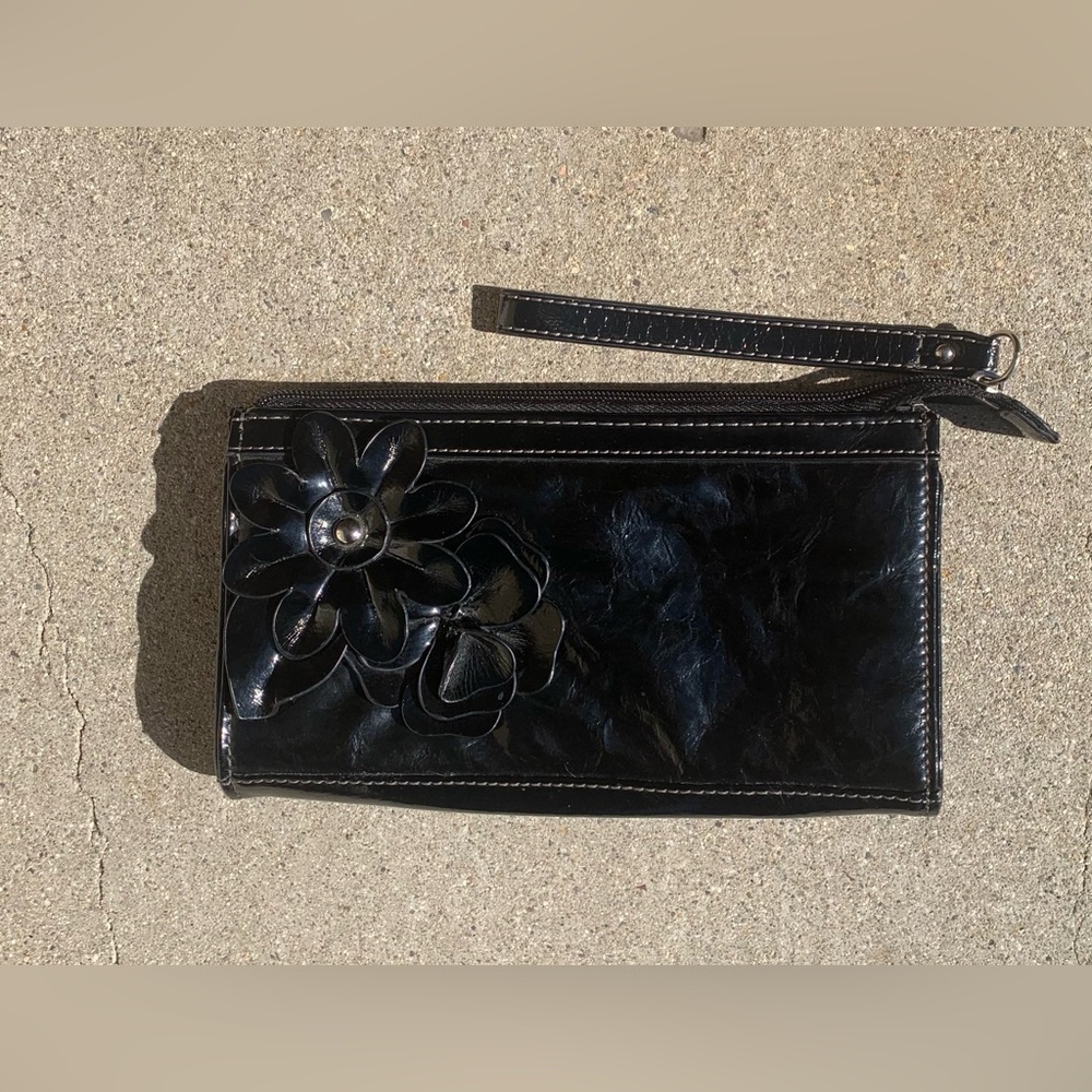 Nine and Co.  Black Floral Women's Clutch